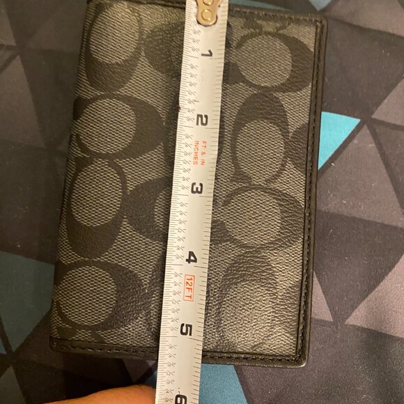 Coach Wallet  CC - Picture 7 of 11